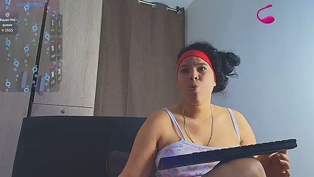 Snapshot of Kesha_rosse_ chatting on 05/06/26, 06:52 Kesha rosse online show from 05/06/26, 06:52