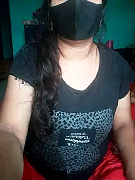 Snapshot of Chadni19 chatting on 11/05/25, 10:26 Chadni19 online show from 11/05/25, 10:26