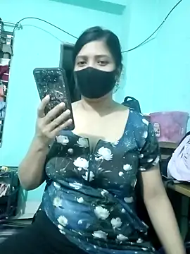 Snapshot of Chadni19 chatting on 11/30/25, 03:38 Chadni19 online show from 11/30/25, 03:38