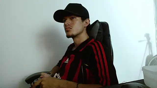 BrayanOconer08 online show from 11/14/25, 12:09