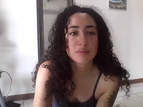 eleganceafterdark online show from 10/26/25, 02:01