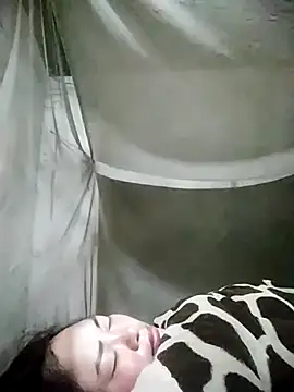 yeu-yeu online show from 10/25/25, 04:13