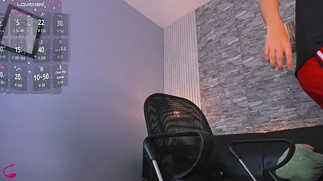 zack joness18 online show from 10/29/25, 03:42