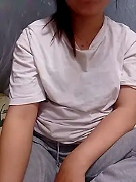 Phoena-a online show from 04/30/26, 10:32