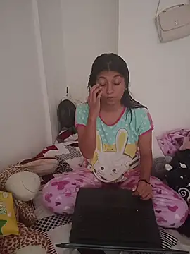 YeseniaRodriguez3 online show from 11/26/25, 03:46