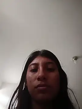 Snapshot of YeseniaRodriguez3 chatting on 12/19/25, 03:41 YeseniaRodriguez3 online show from 12/19/25, 03:41