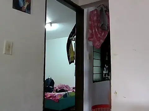 Snapshot of YeseniaRodriguez3 chatting on 02/03/26, 04:23 YeseniaRodriguez3 online show from 02/03/26, 04:23