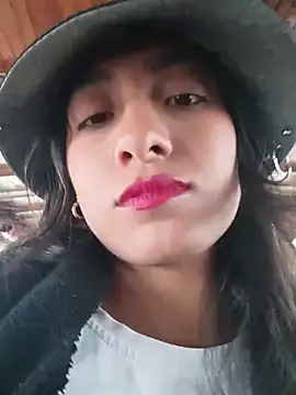 Snapshot of YeseniaRodriguez3 chatting on 03/20/26, 12:54 YeseniaRodriguez3 online show from 03/20/26, 12:54