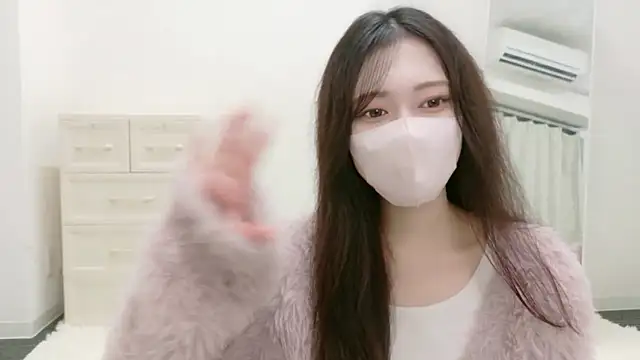 Snapshot of annachan_v chatting on 04/04/26, 03:20 annachan v online show from 04/04/26, 03:20