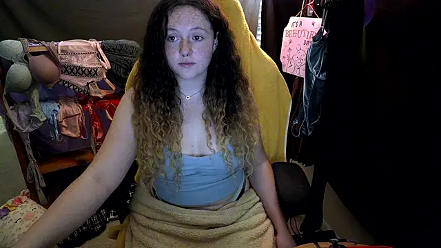 Snapshot of sugasunny04 chatting on 01/15/26, 08:23 sugasunny04 online show from 01/15/26, 08:23