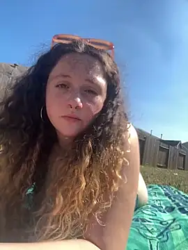 Snapshot of sugasunny04 chatting on 02/16/26, 07:32 sugasunny04 online show from 02/16/26, 07:32