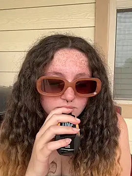 Snapshot of sugasunny04 chatting on 02/18/26, 07:54 sugasunny04 online show from 02/18/26, 07:54