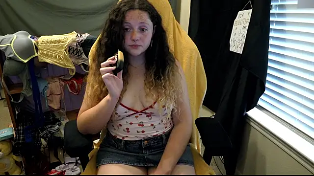 Snapshot of sugasunny04 chatting on 02/21/26, 11:39 sugasunny04 online show from 02/21/26, 11:39