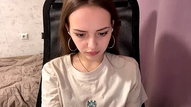 AliceStacy online show from 12/02/25, 08:19