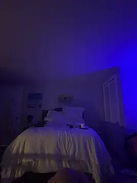 Snapshot of krisdeanbb chatting on 02/19/26, 10:00 krisdeanbb online show from 02/19/26, 10:00