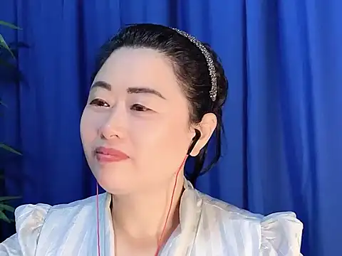 yaoyao22678 online show from 10/29/25, 01:19