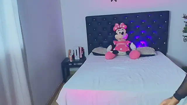 GiannaRoberts online show from 11/14/25, 12:48