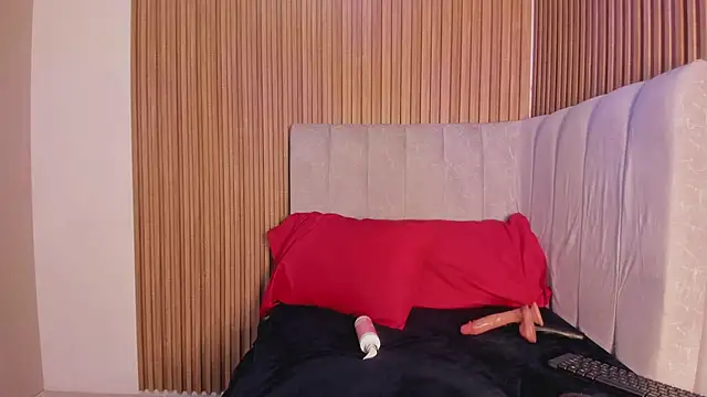 Snapshot of NhoanBrunette chatting on 02/22/26, 02:15 NhoanBrunette online show from 02/22/26, 02:15