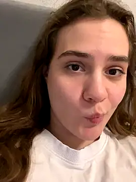 blooomis online show from 11/18/25, 12:05