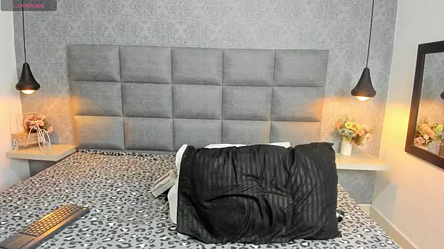 Luna Bella3 online show from 11/24/25, 11:32