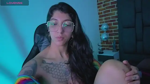 ghostwomaan online show from 11/27/25, 12:18