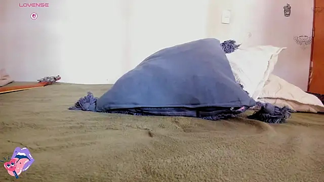 ghostwomaan online show from 05/26/26, 01:29