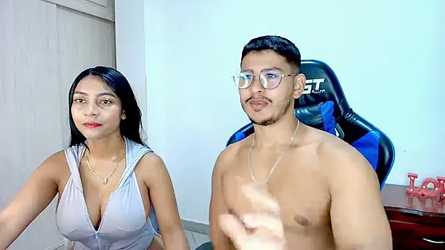 sophia and alex online show from 11/24/25, 03:56