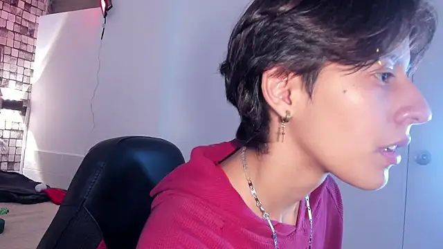 Ghost  Girl  online show from 12/02/25, 01:55