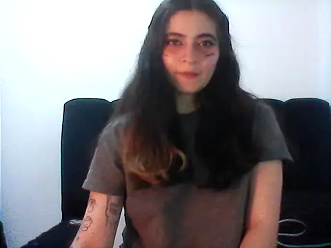 Snapshot of Annagoth_ chatting on 05/15/26, 02:40 Annagoth online show from 05/15/26, 02:40