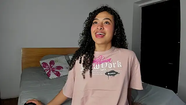 Snapshot of Keniia_rizz chatting on 02/10/26, 09:19 Keniia rizz online show from 02/10/26, 09:19