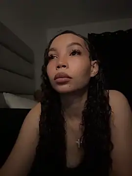 Snapshot of nikkiloveee chatting on 04/22/26, 05:32 nikkiloveee online show from 04/22/26, 05:32