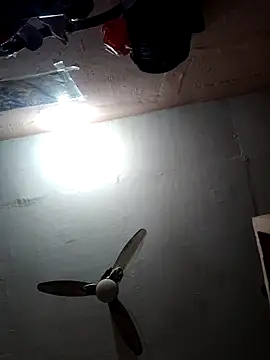 CUTE-GIRL-1 online show from 11/22/25, 04:50