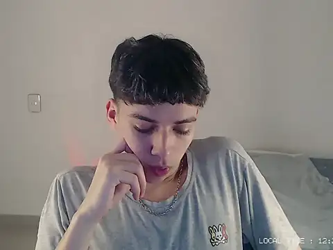 Sett 01 online show from 11/08/25, 05:18