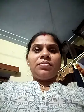 Snapshot of HayatKapoor chatting on 11/06/25, 02:07 HayatKapoor online show from 11/06/25, 02:07