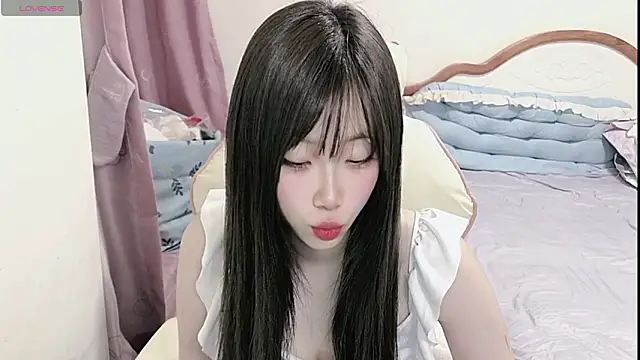 Snapshot of Vivian-88 chatting on 05/28/26, 02:53 Vivian-88 online show from 05/28/26, 02:53