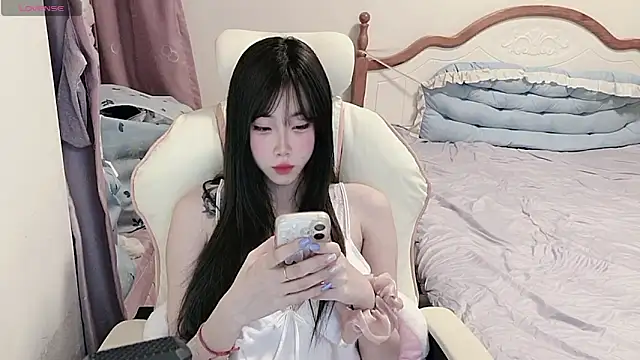Snapshot of Vivian-88 chatting on 06/07/26, 04:22 Vivian-88 online show from 06/07/26, 04:22
