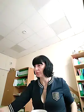 Snapshot of Viknika chatting on 10/31/25, 09:54 Viknika online show from 10/31/25, 09:54