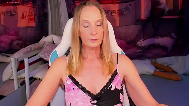 Snapshot of ScarlettPalmer chatting on 06/21/26, 10:51 ScarlettPalmer online show from 06/21/26, 10:51