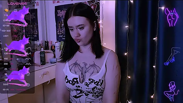 Snapshot of Meow_Marie chatting on 12/21/25, 10:22 Meow Marie online show from 12/21/25, 10:22