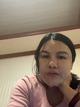 Snapshot of Qt889999 chatting on 11/01/25, 02:41 Qt889999 online show from 11/01/25, 02:41