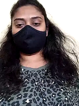 Snapshot of girl999 chatting on 12/21/25, 09:38 girl999 online show from 12/21/25, 09:38