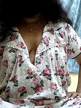 Snapshot of girl999 chatting on 01/10/26, 07:15 girl999 online show from 01/10/26, 07:15