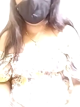 Snapshot of girl999 chatting on 02/05/26, 06:12 girl999 online show from 02/05/26, 06:12