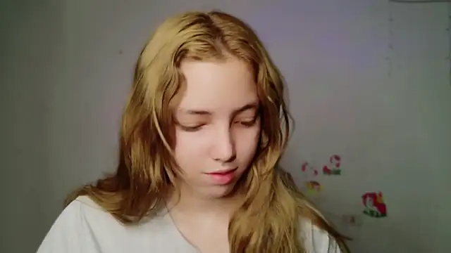 Snapshot of Natalia_alian chatting on 11/02/25, 08:00 Natalia alian online show from 11/02/25, 08:00