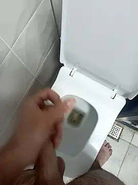 Snapshot of Mstfaavan64 chatting on 01/14/26, 02:44 Mstfaavan64 online show from 01/14/26, 02:44