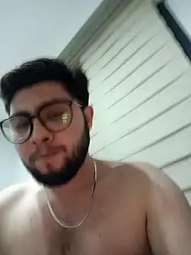 Snapshot of Mstfaavan64 chatting on 02/05/26, 12:04 Mstfaavan64 online show from 02/05/26, 12:04