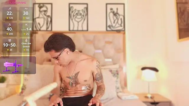 Snapshot of Andrew_Haalls chatting on 01/11/26, 08:36 Andrew Haalls online show from 01/11/26, 08:36