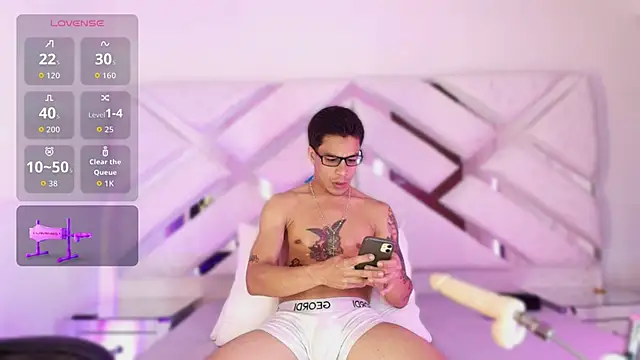 Snapshot of Andrew_Haalls chatting on 02/17/26, 08:48 Andrew Haalls online show from 02/17/26, 08:48