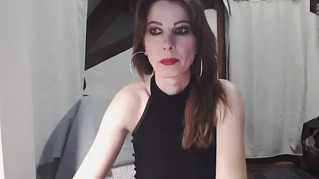 Snapshot of MissDyannis chatting on 03/22/26, 07:06 MissDyannis online show from 03/22/26, 07:06