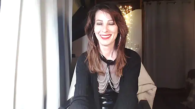 Snapshot of MissDyannis chatting on 03/27/26, 10:20 MissDyannis online show from 03/27/26, 10:20